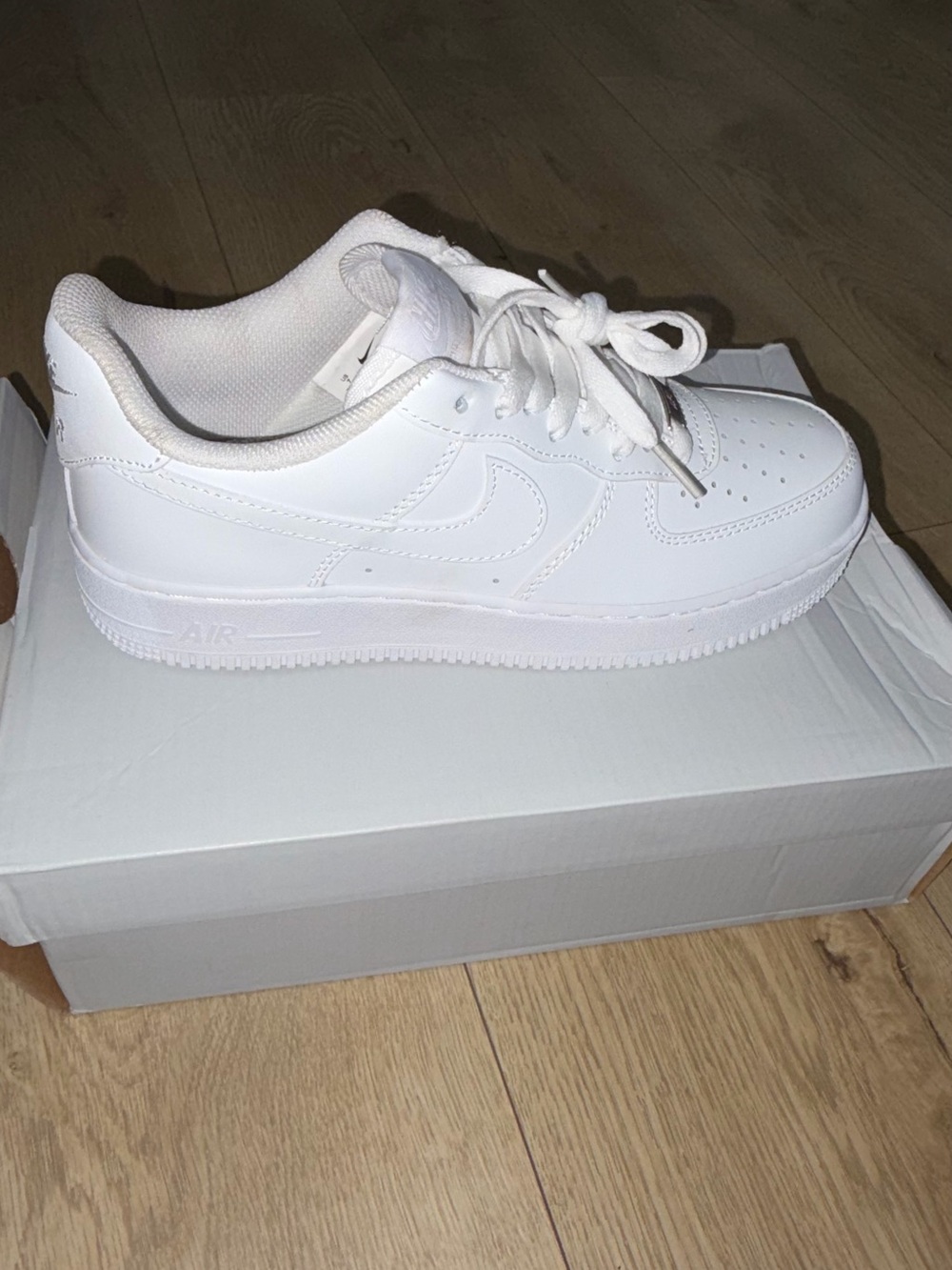 Nike Women’s Sneakers - White Low Top